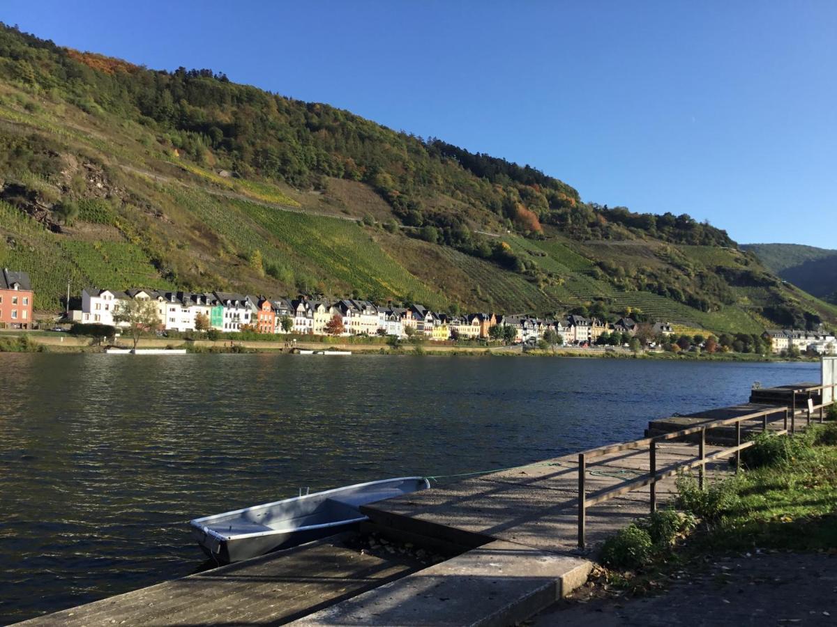 Mosel-Appartements Nehren Zell an der Mosel Exterior photo