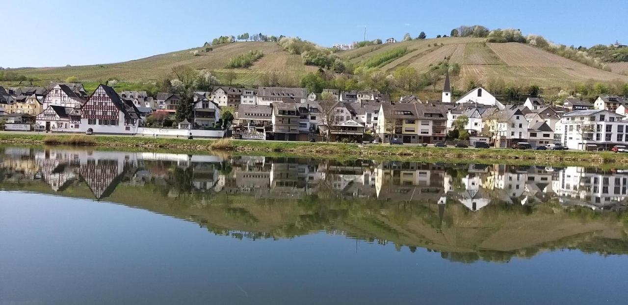 Mosel-Appartements Nehren Zell an der Mosel Exterior photo
