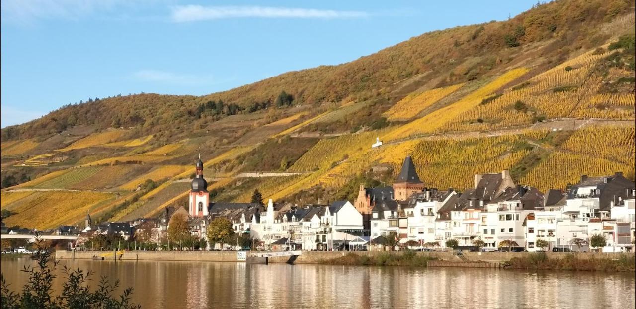 Mosel-Appartements Nehren Zell an der Mosel Exterior photo